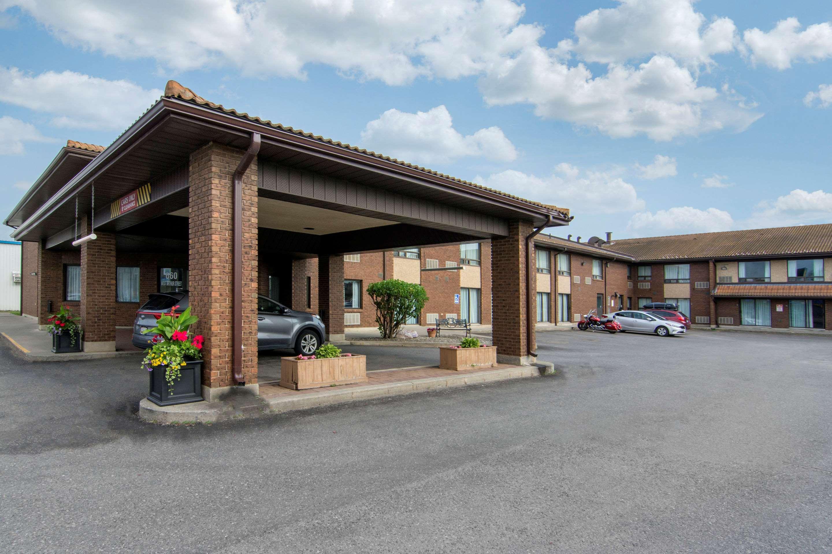 ת'אנדר ביי Comfort Inn מראה חיצוני תמונה