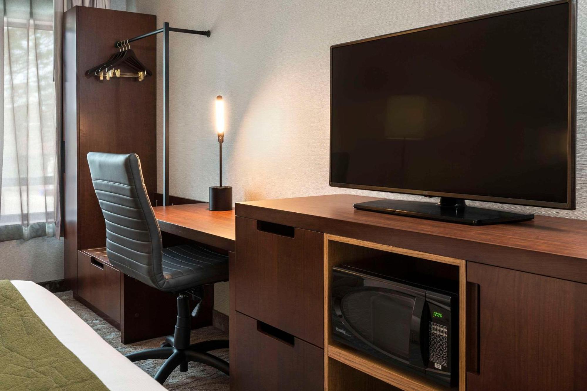 ת'אנדר ביי Comfort Inn מראה חיצוני תמונה