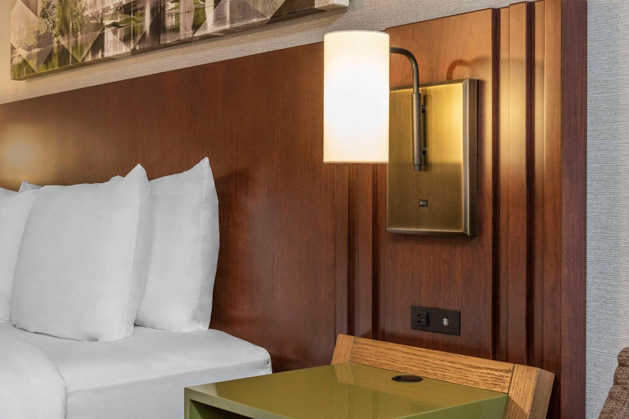 ת'אנדר ביי Comfort Inn מראה חיצוני תמונה